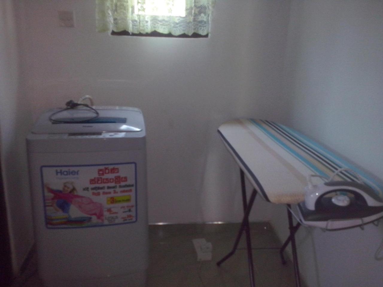 Sana Guest Apartamento Weligama Exterior foto