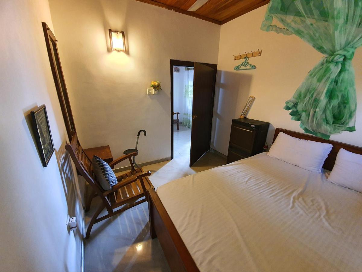 Sana Guest Apartamento Weligama Exterior foto