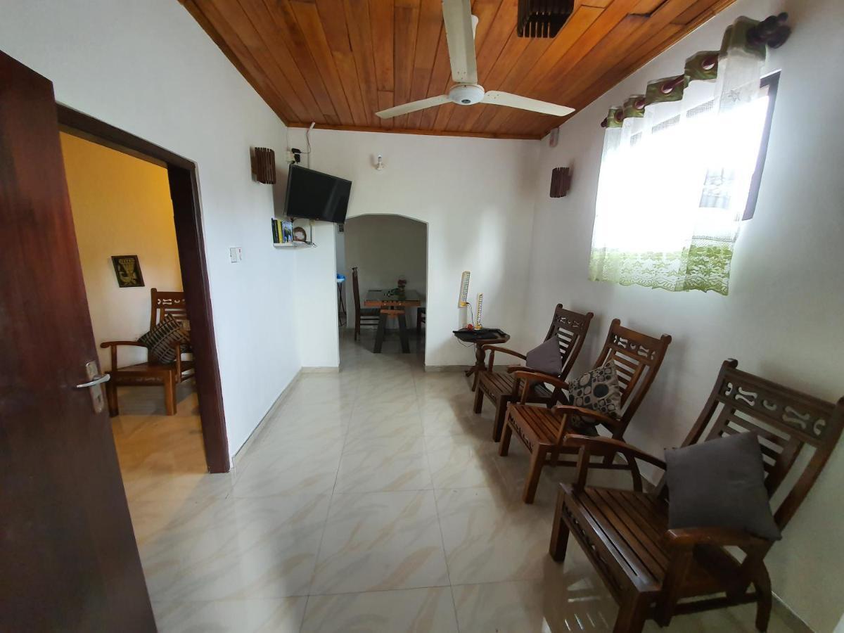 Sana Guest Apartamento Weligama Exterior foto